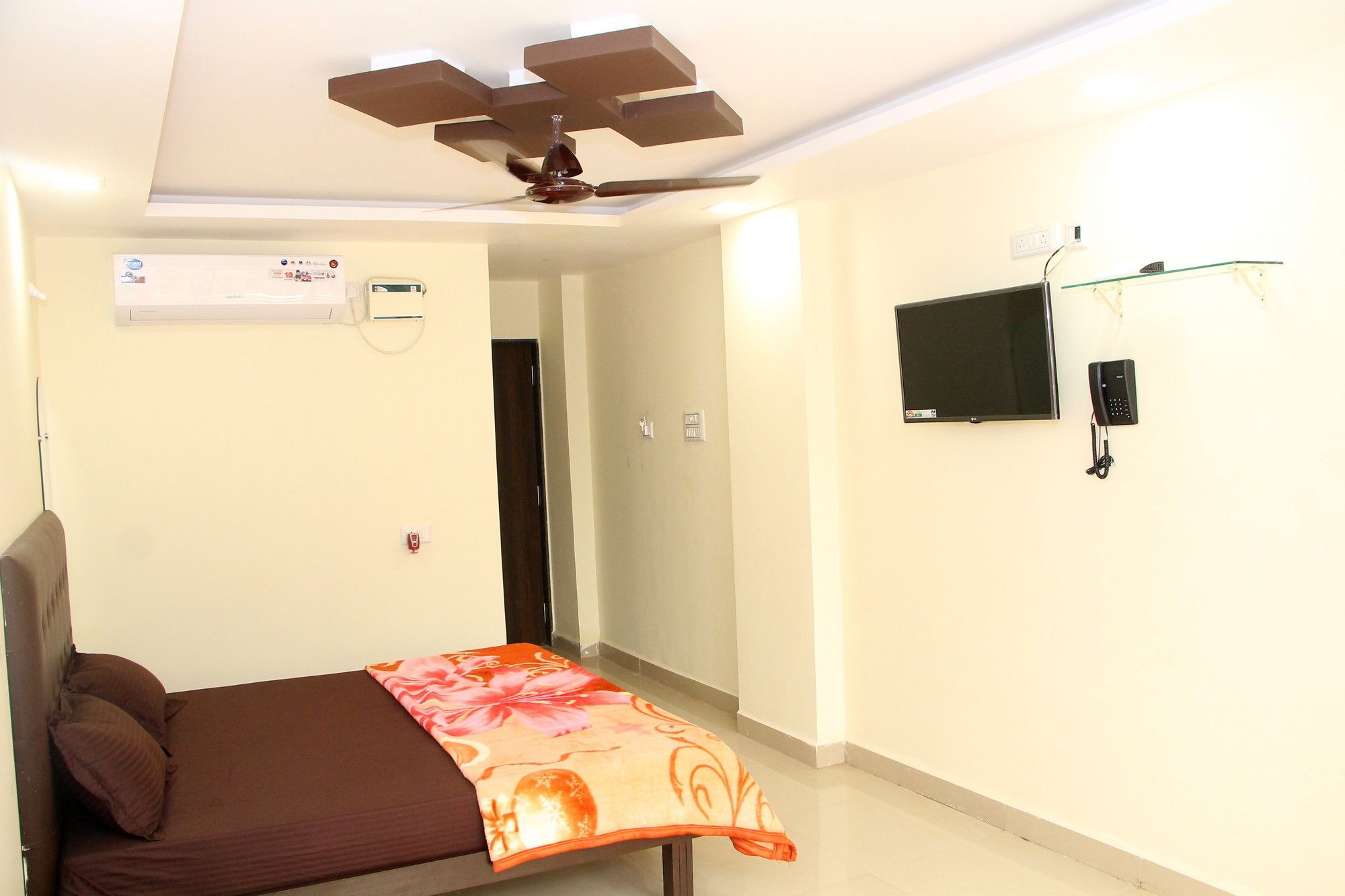 Swaraj The Goan Dream Hotel Calangute Bagian luar foto