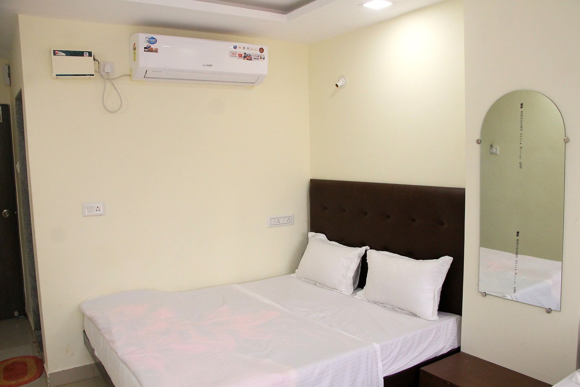 Swaraj The Goan Dream Hotel Calangute Bagian luar foto